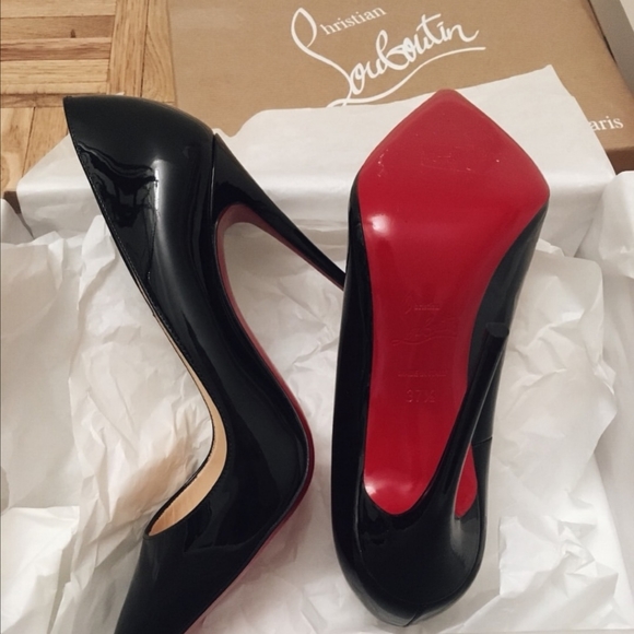 Christian Louboutin Shoes - Louboutin So Kate size 37.5